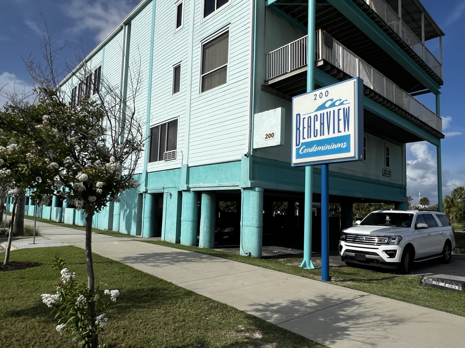 BeachView Condominiums building exterior